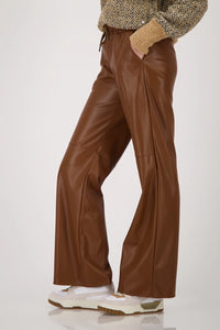 Monari Straight Leg Faux Leather Pants in Whisky 809270