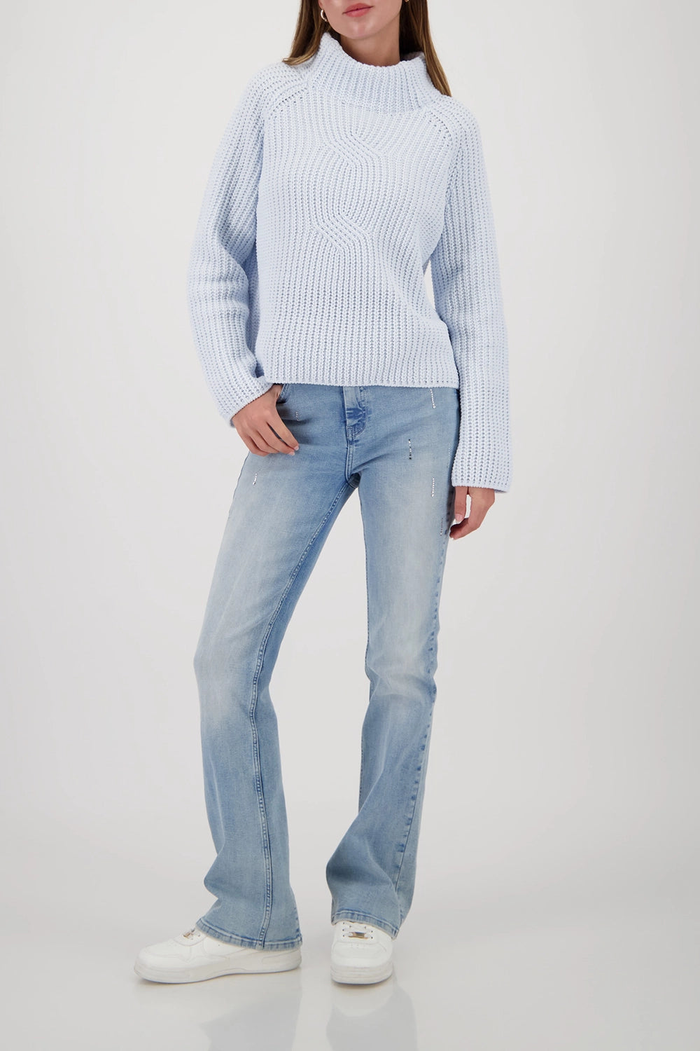 Monari Knitted Jumper Made Of Chenille Yarn in Ice Blue 809473