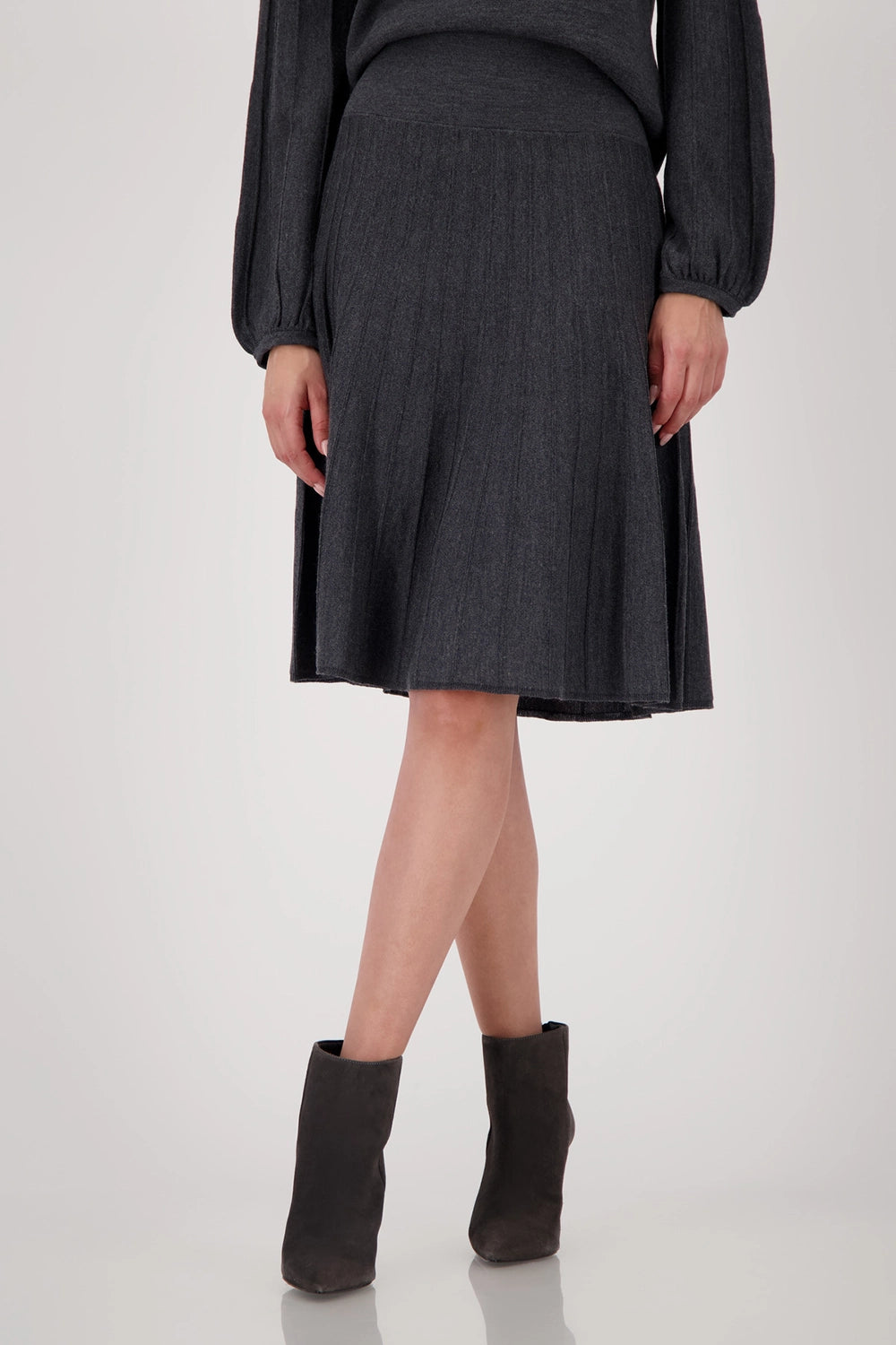 Monari Pleated Skirt in Anthra Melange 809536