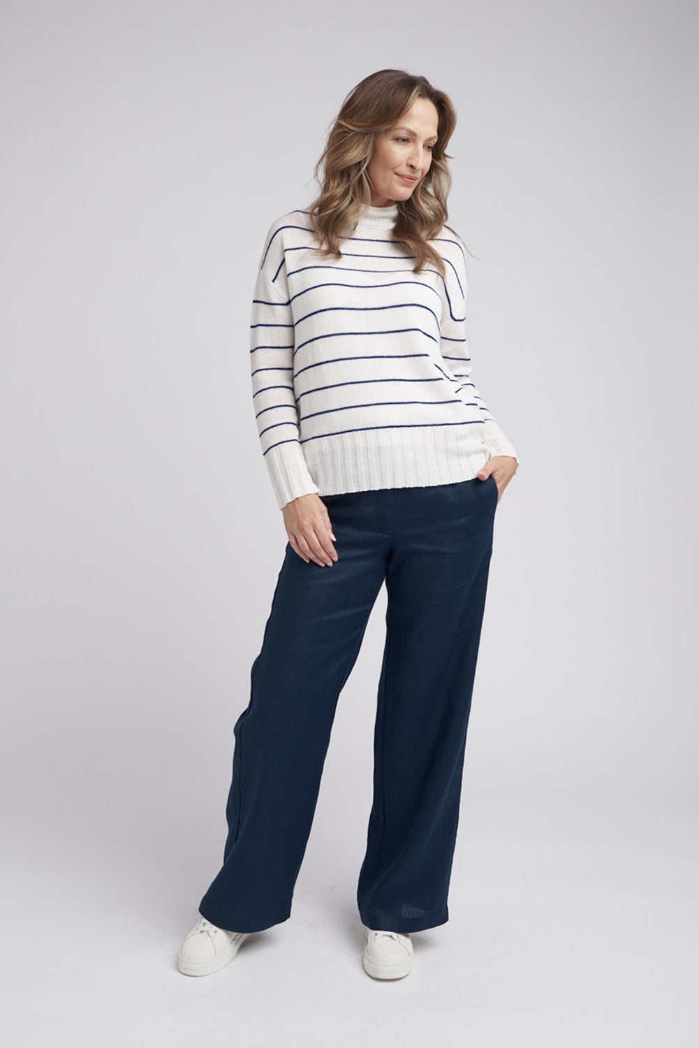 Goondiwindi Cotton Stripe Rib Hem Jumper in Snowflake / Marine 8212