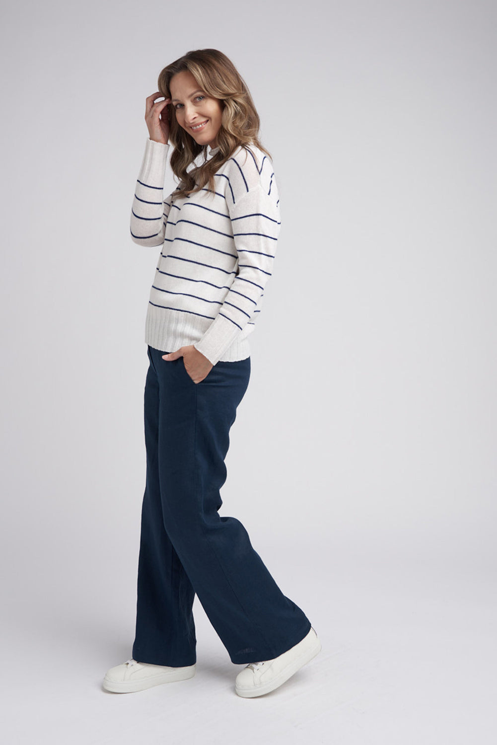 Goondiwindi Cotton Stripe Rib Hem Jumper in Snowflake / Marine 8212