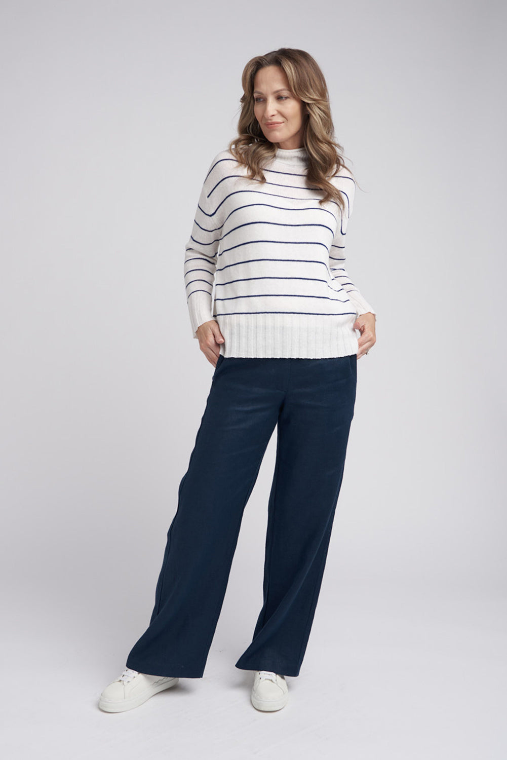 Goondiwindi Cotton Stripe Rib Hem Jumper in Snowflake / Marine 8212