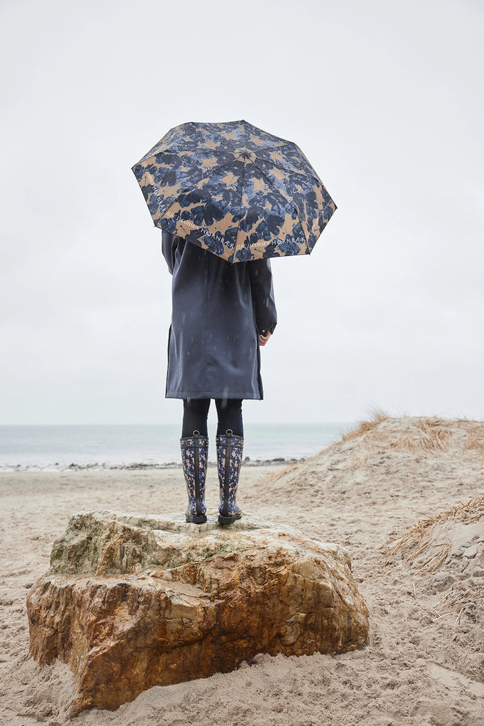 Ilse Jacobsen Logo Umbrella in Ombre Blue UMBRELLA01