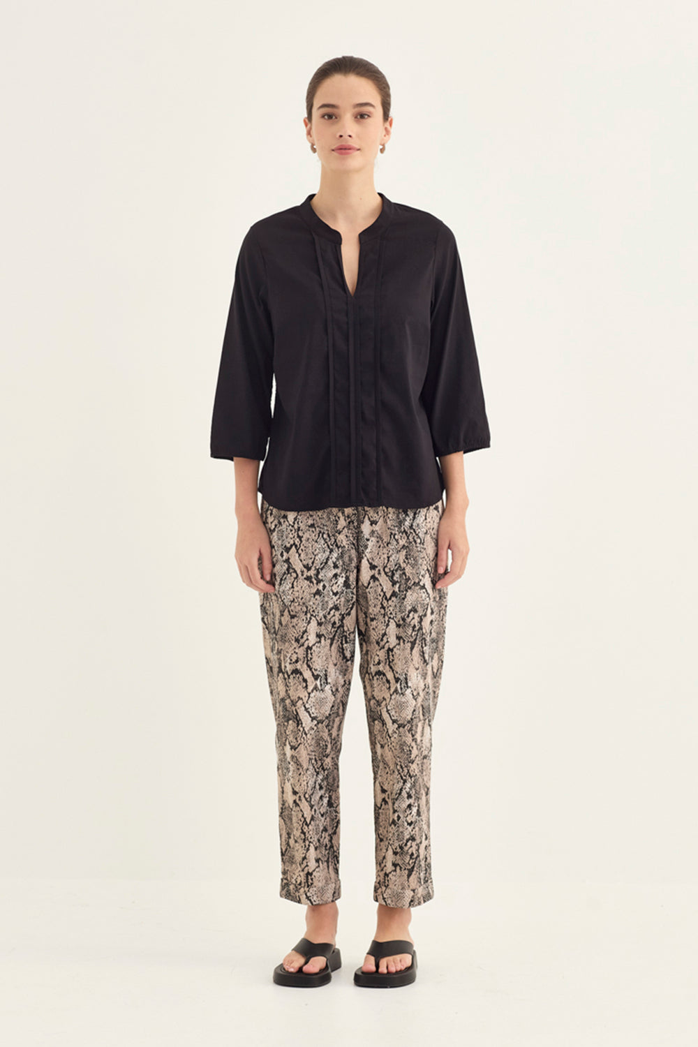 Verge Acrobat Bella Top in Black 1346LW