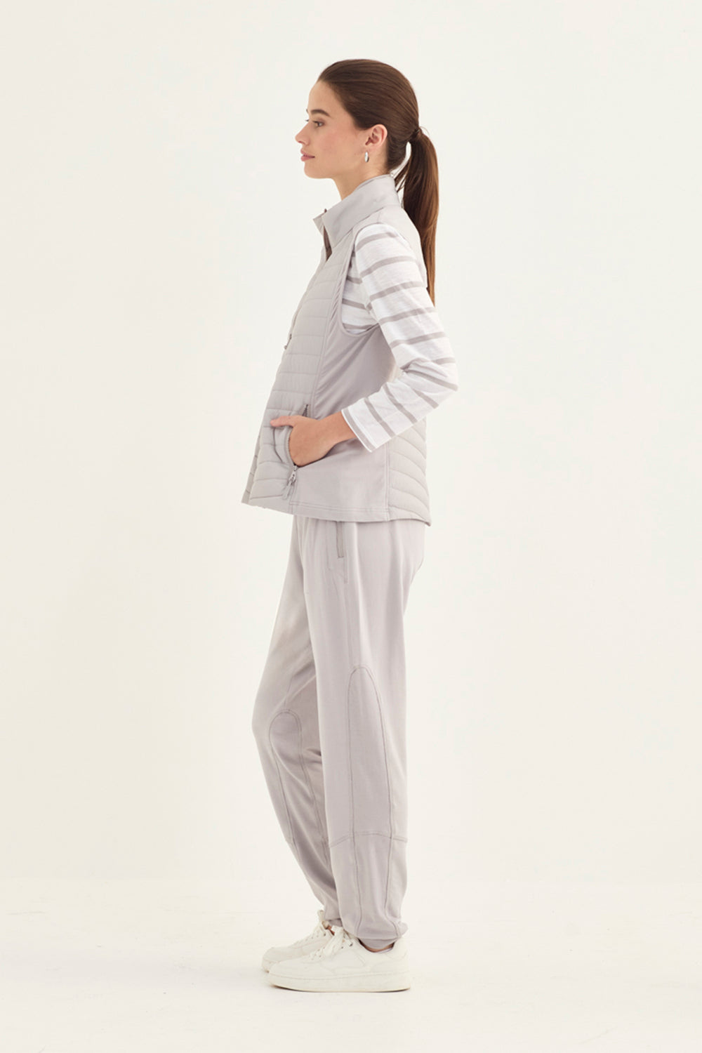 Verge Award Vest in Silver 1201SF