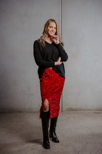 Bridge & Lord Queen Vee Curved Hem Pullover BL5655
