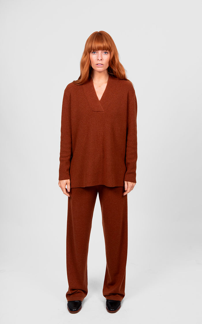 Bridge & Lord Cross Over V-Neck Pullover BL6604