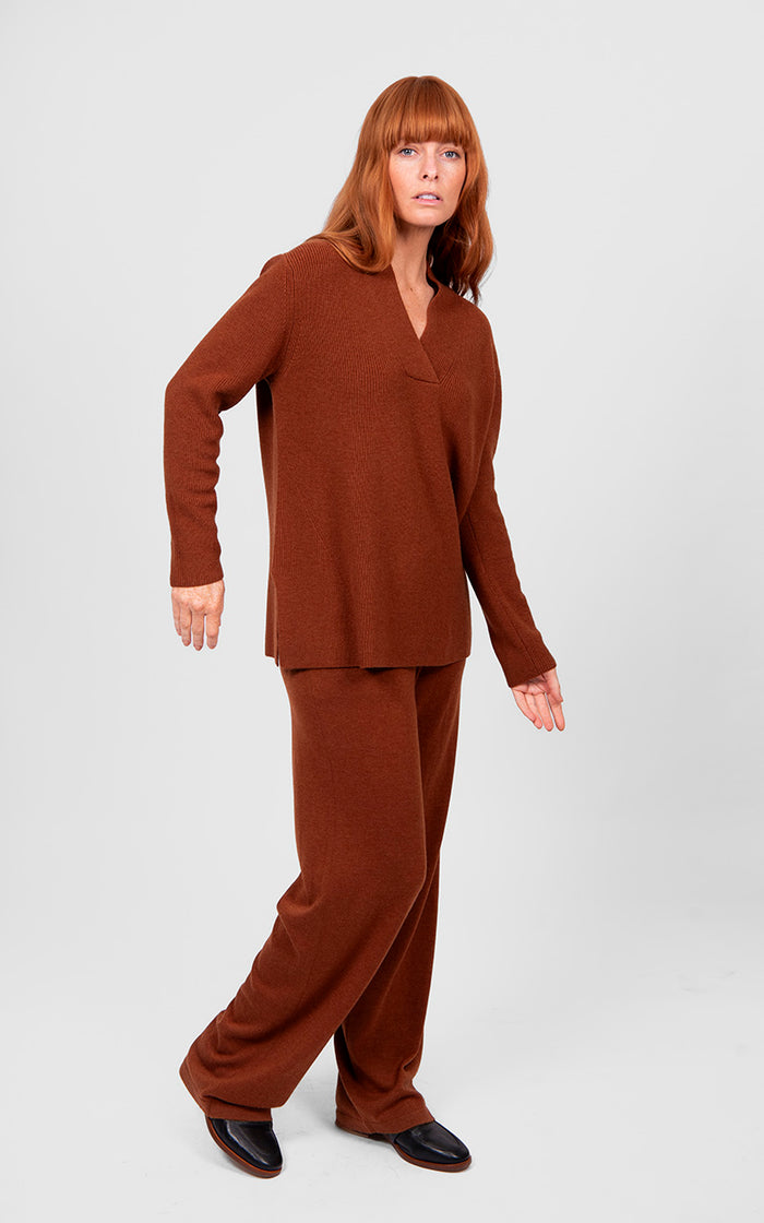 Bridge & Lord Cross Over V-Neck Pullover BL6604