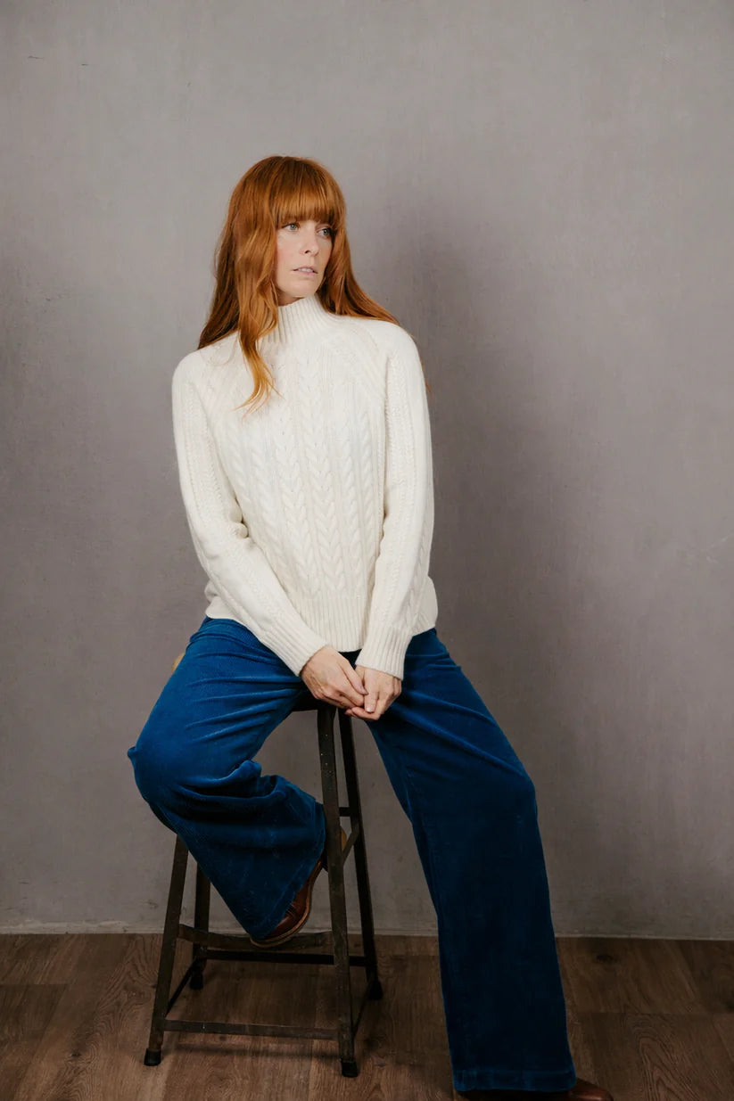 Bridge & Lord Cable Raglan Pullover BL6611