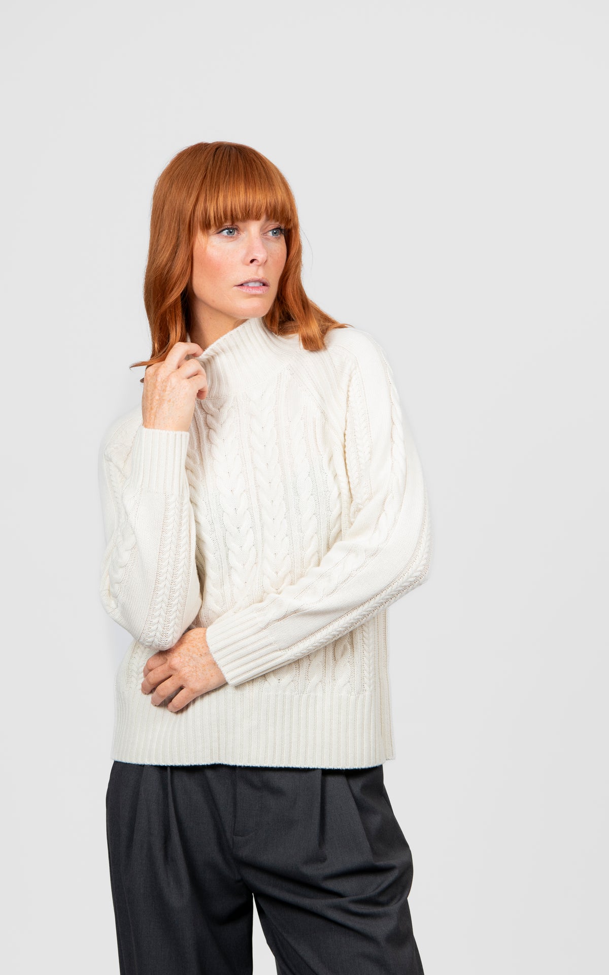 Bridge & Lord Cable Raglan Pullover BL6611