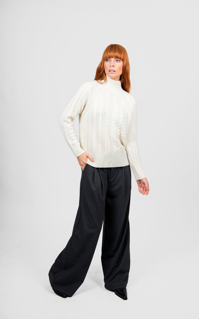Bridge & Lord Cable Raglan Pullover BL6611