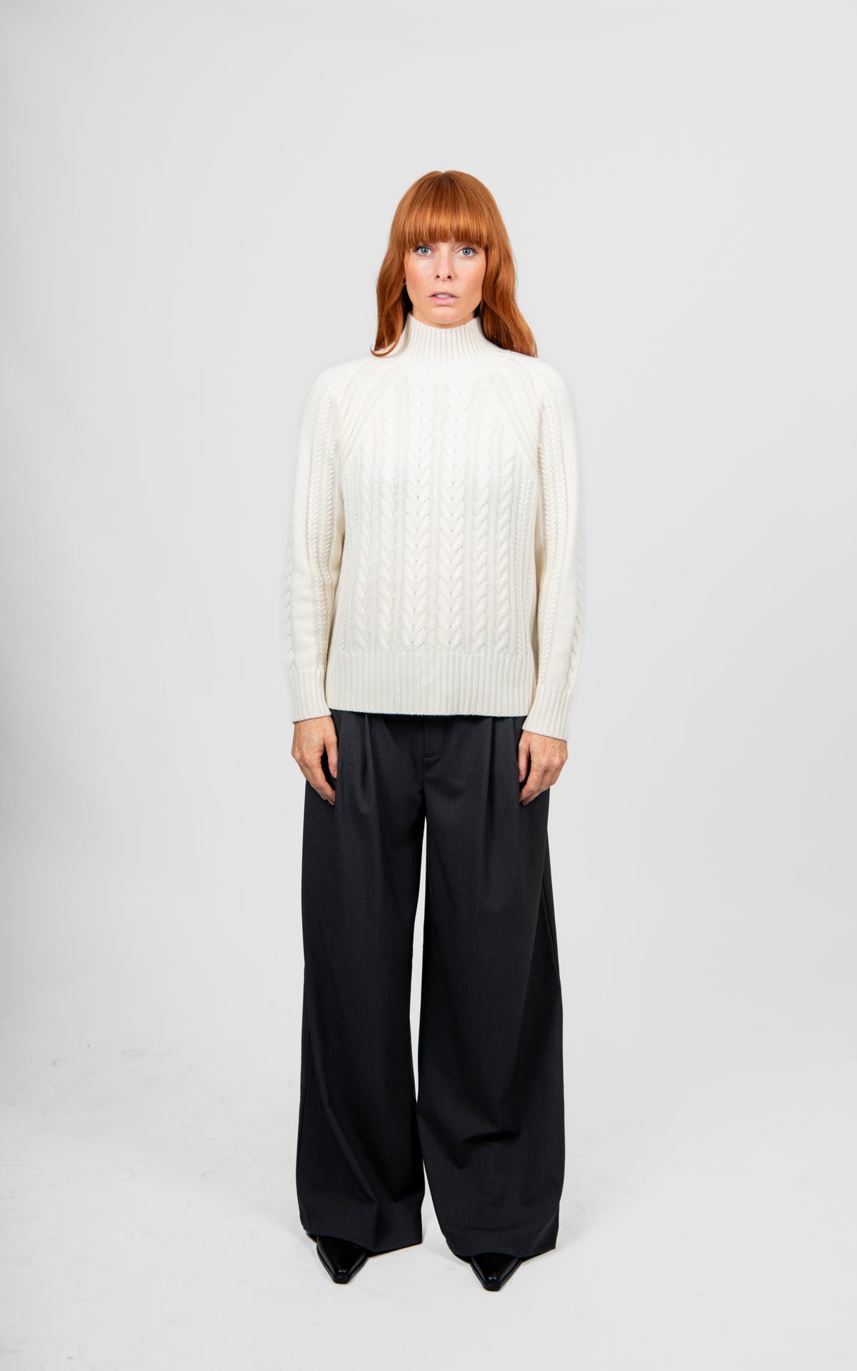 Bridge & Lord Cable Raglan Pullover BL6611