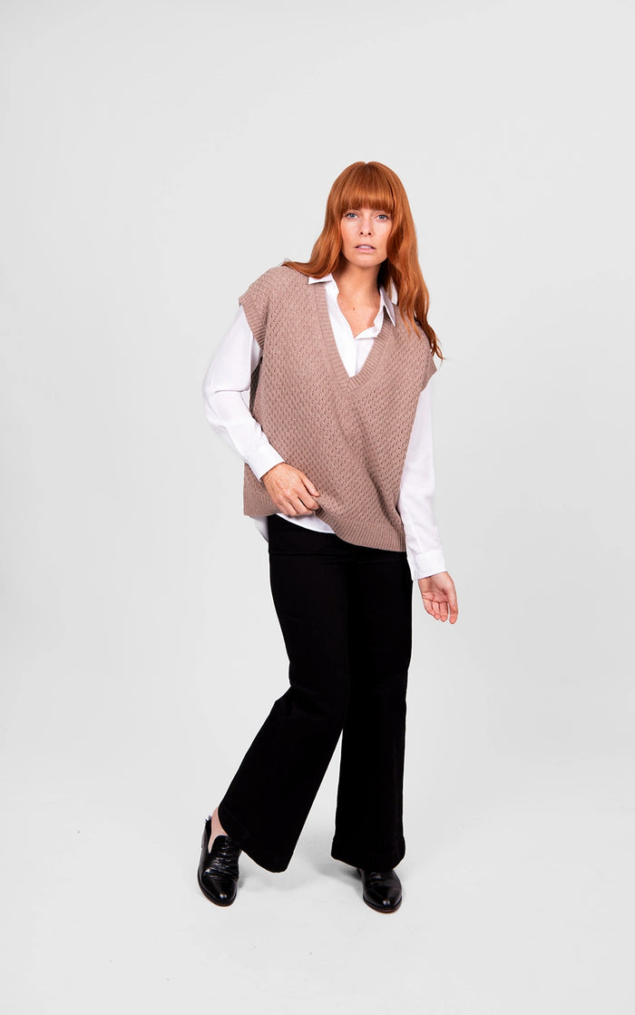 Bridge & Lord Cable Pointelle V-Neck Vest BL6619