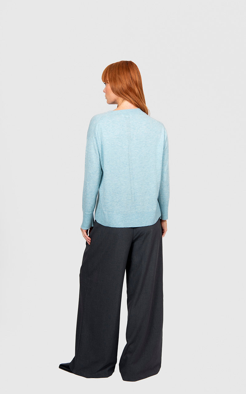 Bridge & Lord V-Neck Pullover With Links Trim BL6620