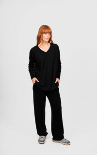 Bridge & Lord Queen Vee curved hem pullover BL6655