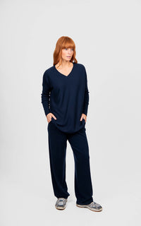 Bridge & Lord Queen Vee curved hem pullover BL6655