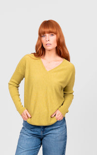 Bridge & Lord Princess Vee curve hem pullover Slim Fit  BL6665