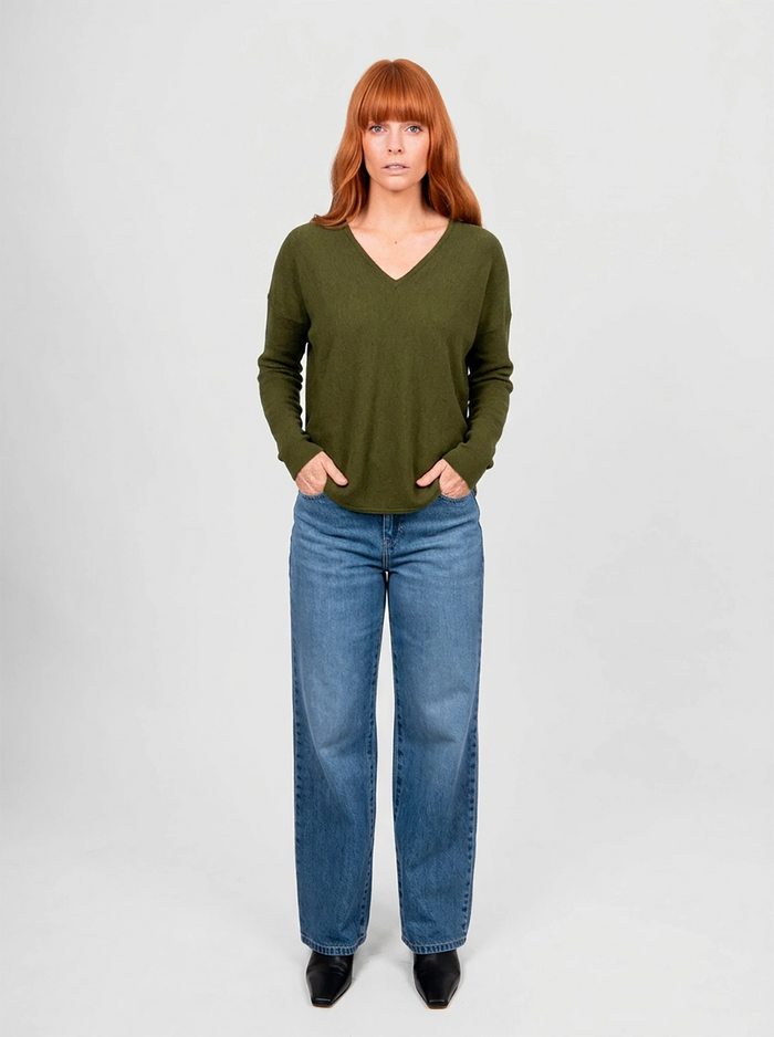 Bridge & Lord Princess Vee curve hem pullover Slim Fit  BL6665