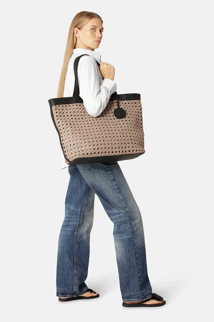 Ilse Jacobsen Large Beach Bag in Sand Pile-Black BRAID01