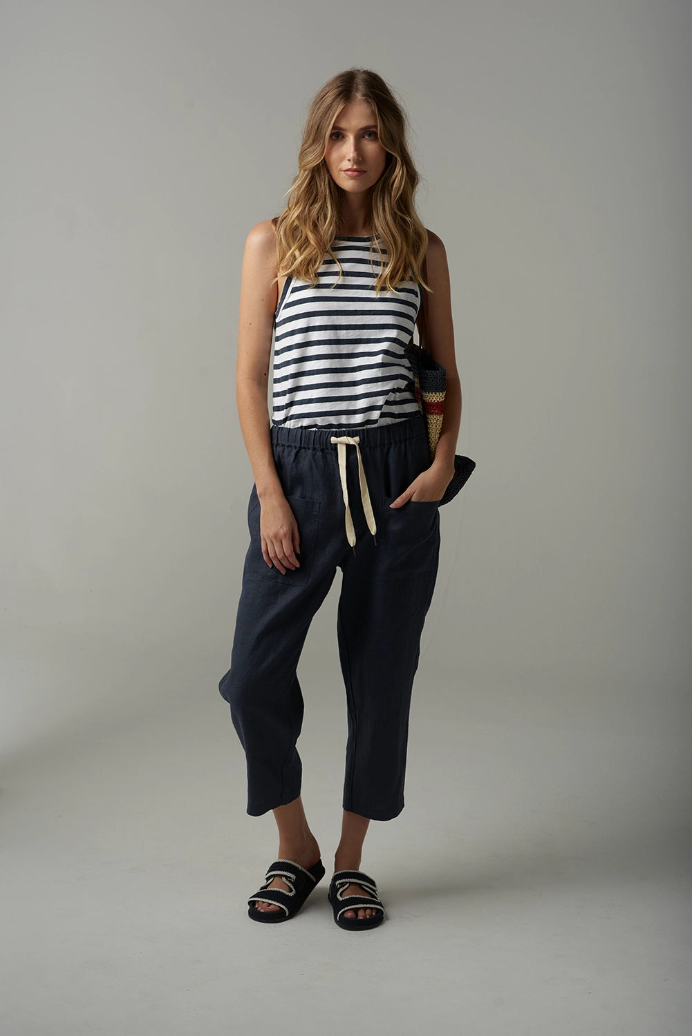 Goondiwindi Cloth +Paper+Scissors Linen Cropped Pant C1526-176