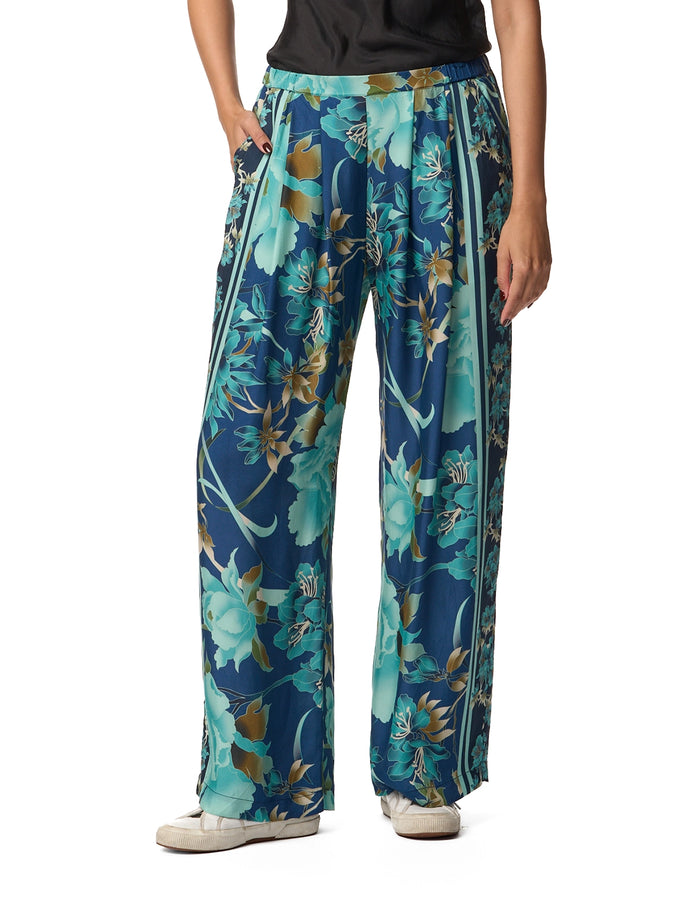 Johnny Was Terri Pleated Pant in Peonee Blue C64224B7