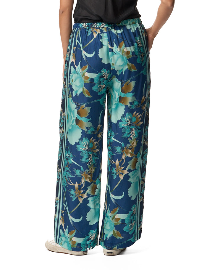 Johnny Was Terri Pleated Pant in Peonee Blue C64224B7