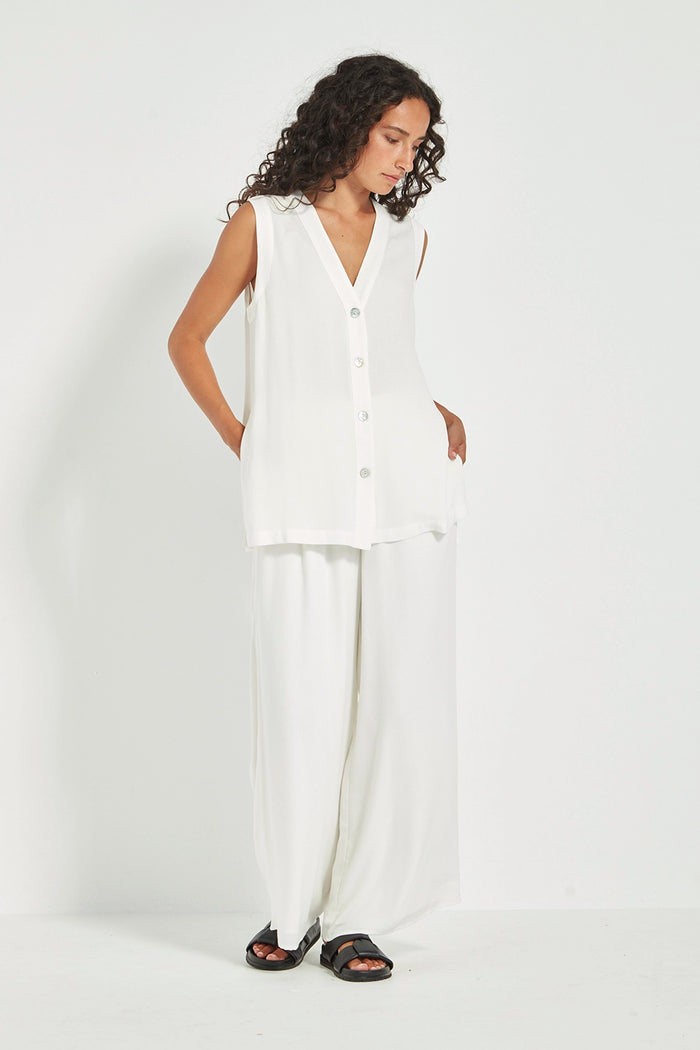 Verge Cayman Pant in White 9926BR