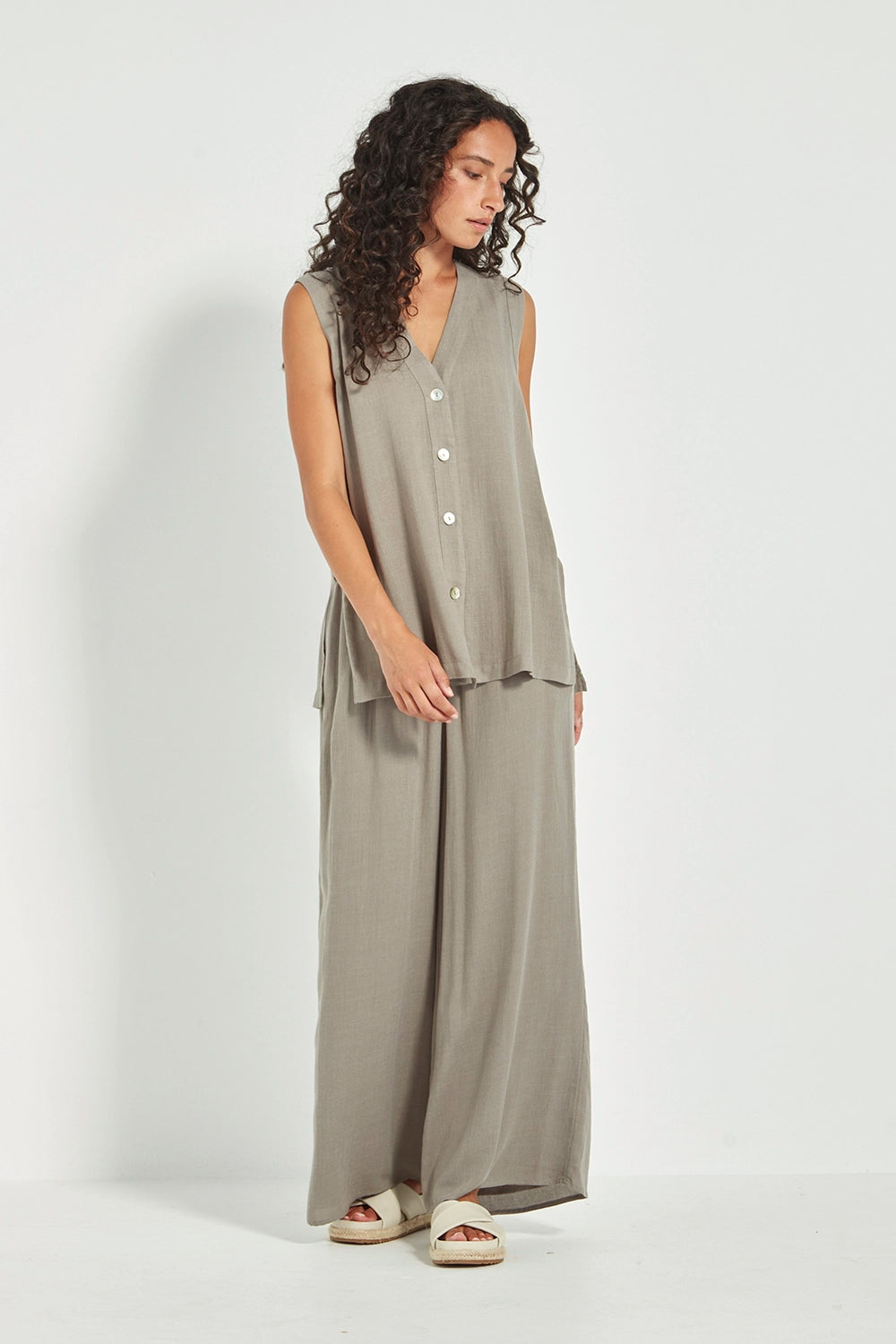 Verge Cayman Vest in Green Tea 9888BR