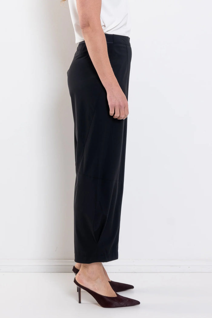 Raffaello Rossi Hale 7/8 Hightech Jersey Trouser in Black 024462/9987