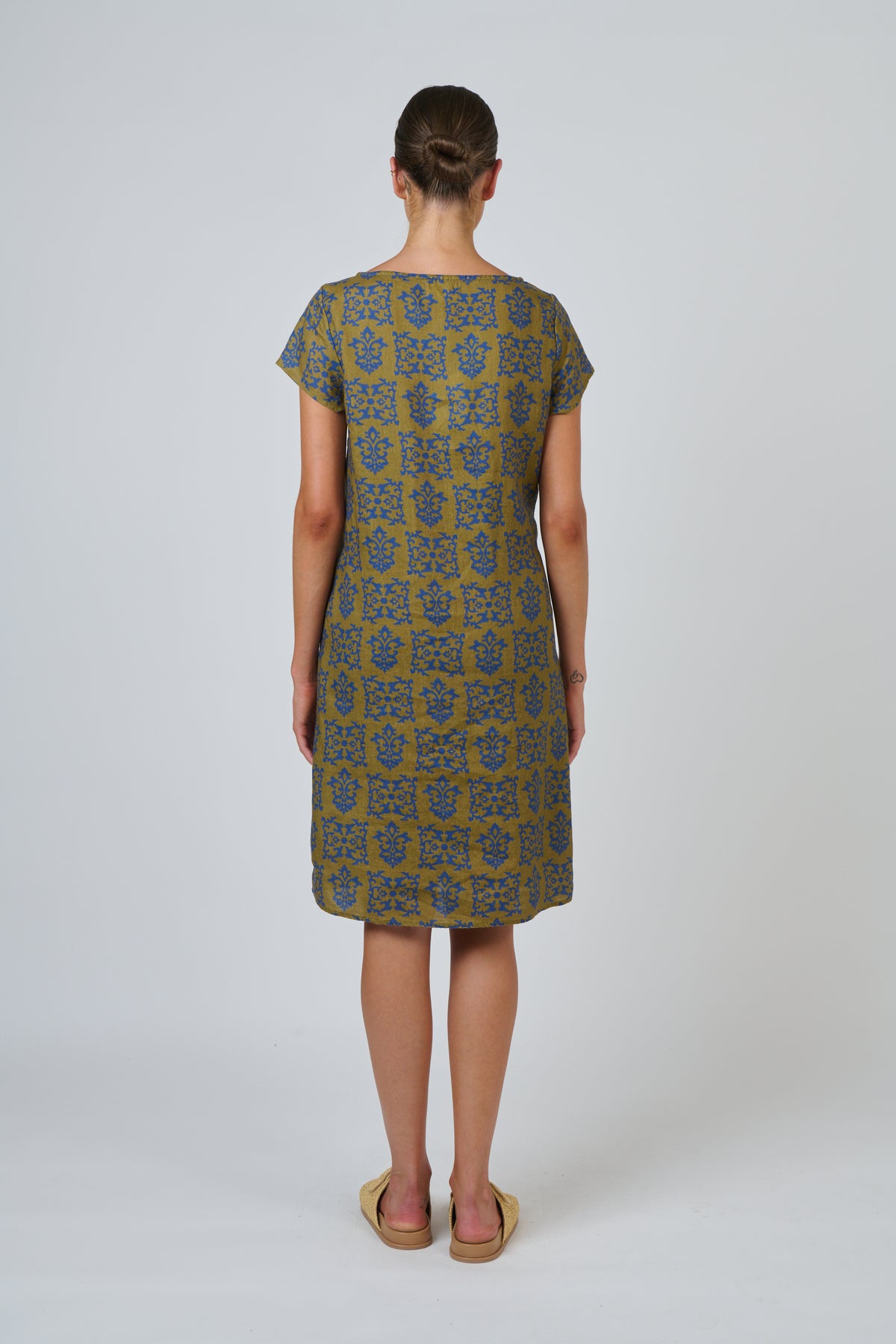 Naturals by O & J Linen Dress in Motif GA237