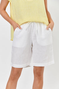 Naturals by O & J Linen Shorts in White GA241
