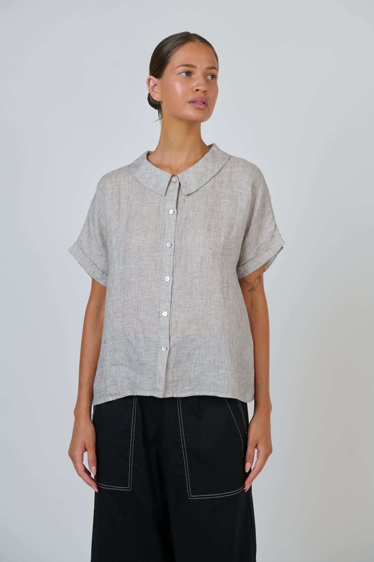 Naturals by O & J Linen Top in Chai GA314