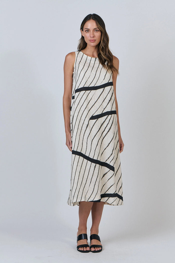 Naturals by O & J Linen Dress in Isobars GA325