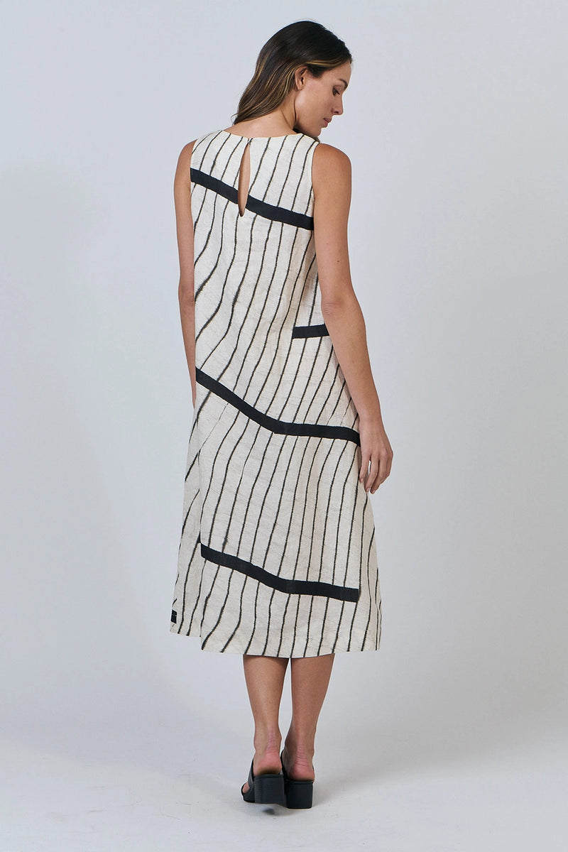 Naturals by O & J Linen Dress in Isobars GA325