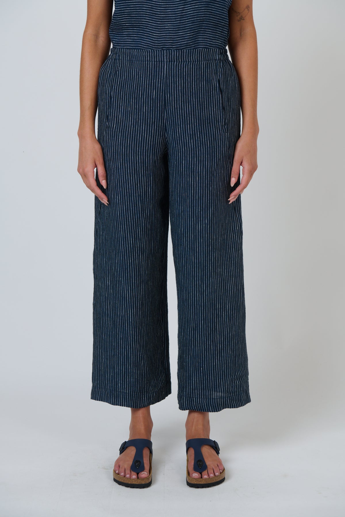 Naturals by O&J Linen Pant in Streamlined GA398