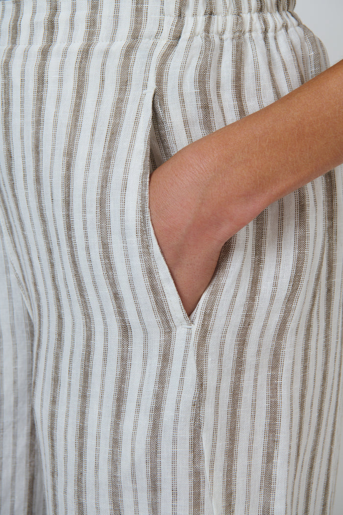 Naturals by O & J Linen Pants in Travertine GA398