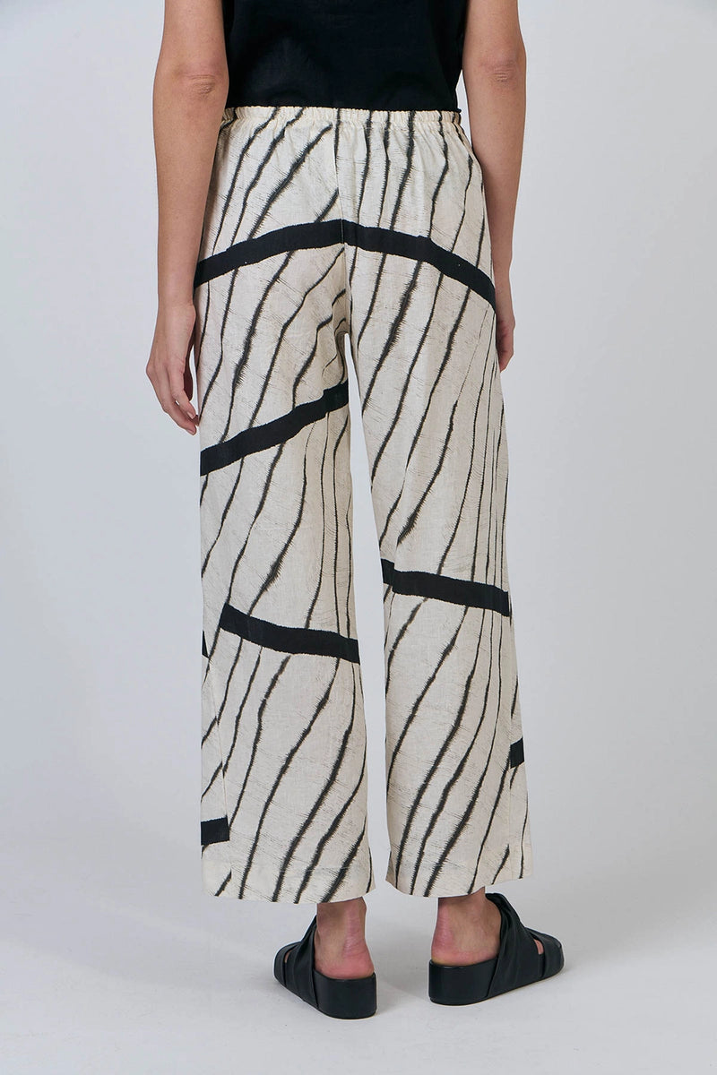 Naturals by O & J Linen Pants in Isobars GA398