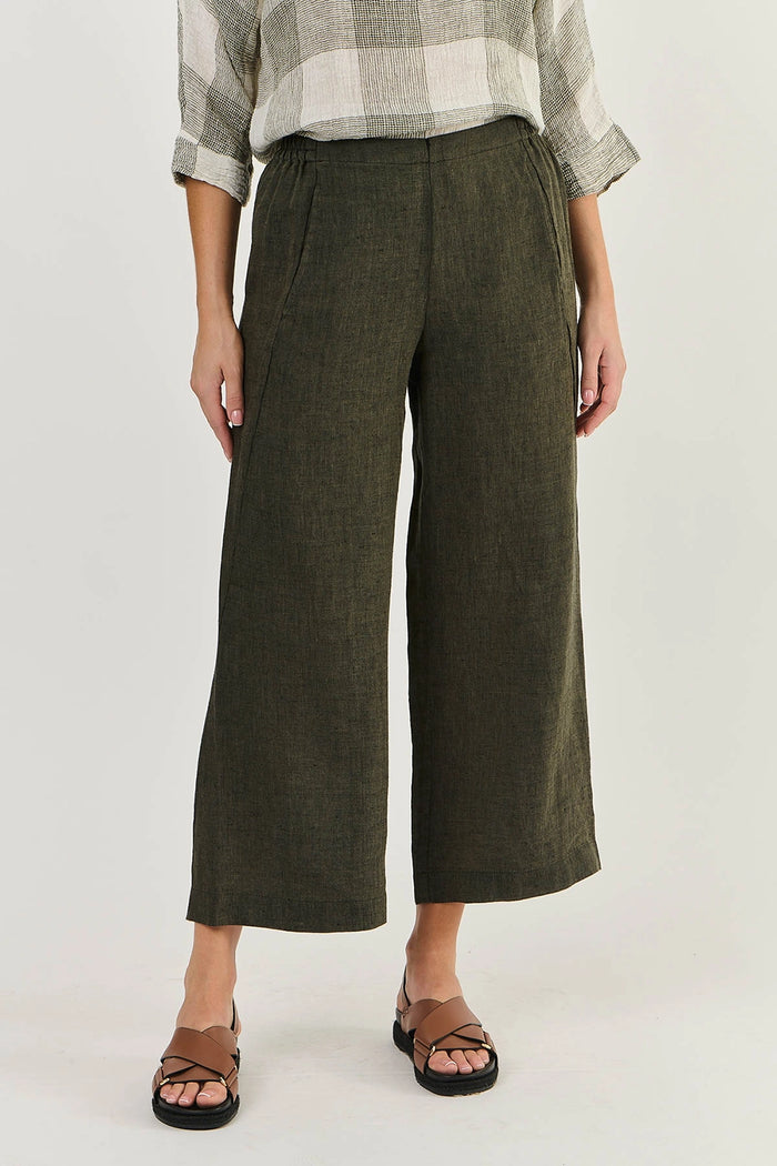 Naturals by O & J Linen Pants in Licorice GA398