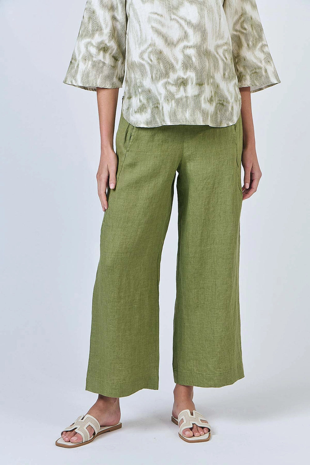 Naturals by O & J Linen Pants in Moss GA398