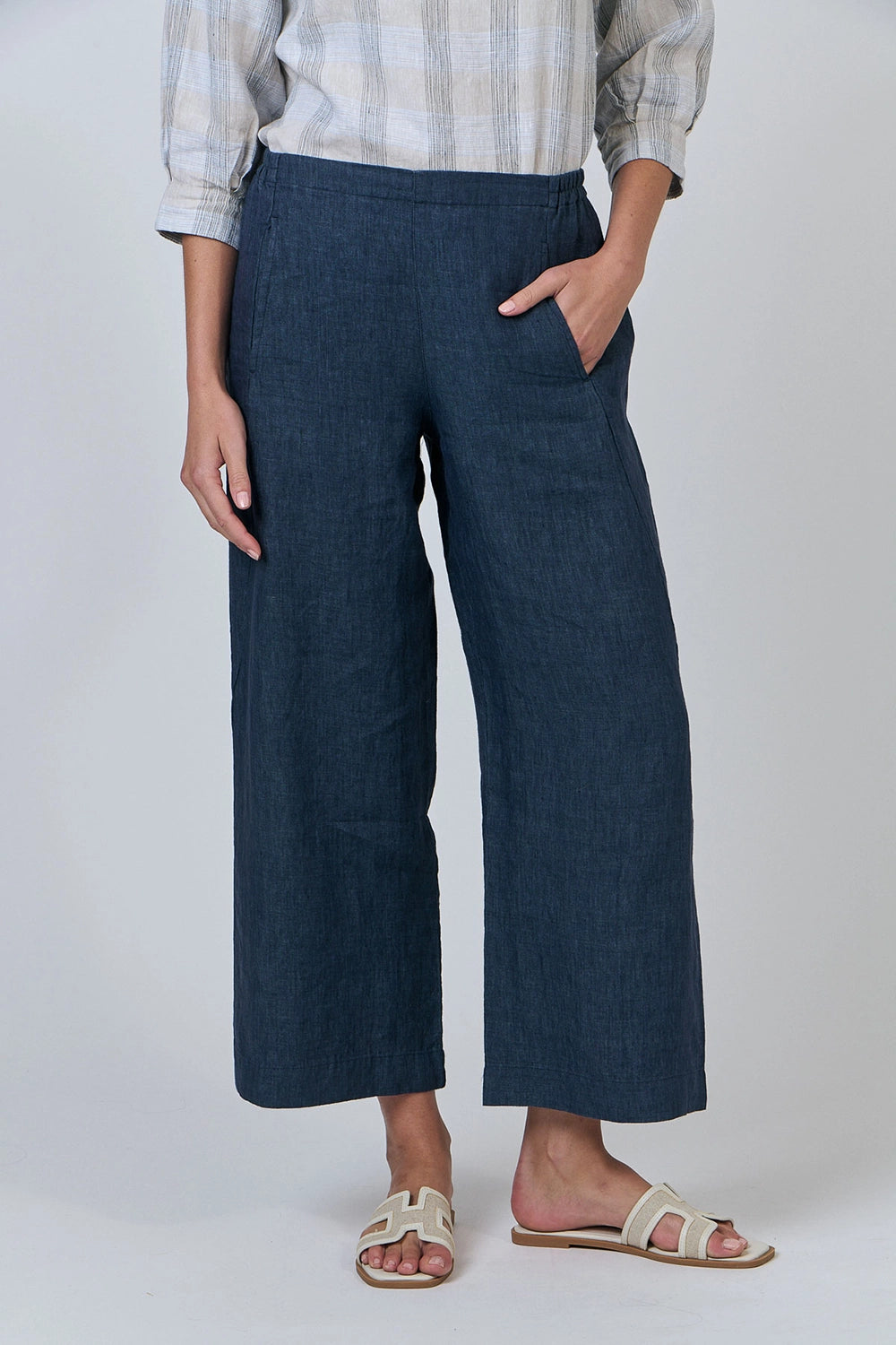 Naturals by O & J Linen Pants in Poseidon GA398
