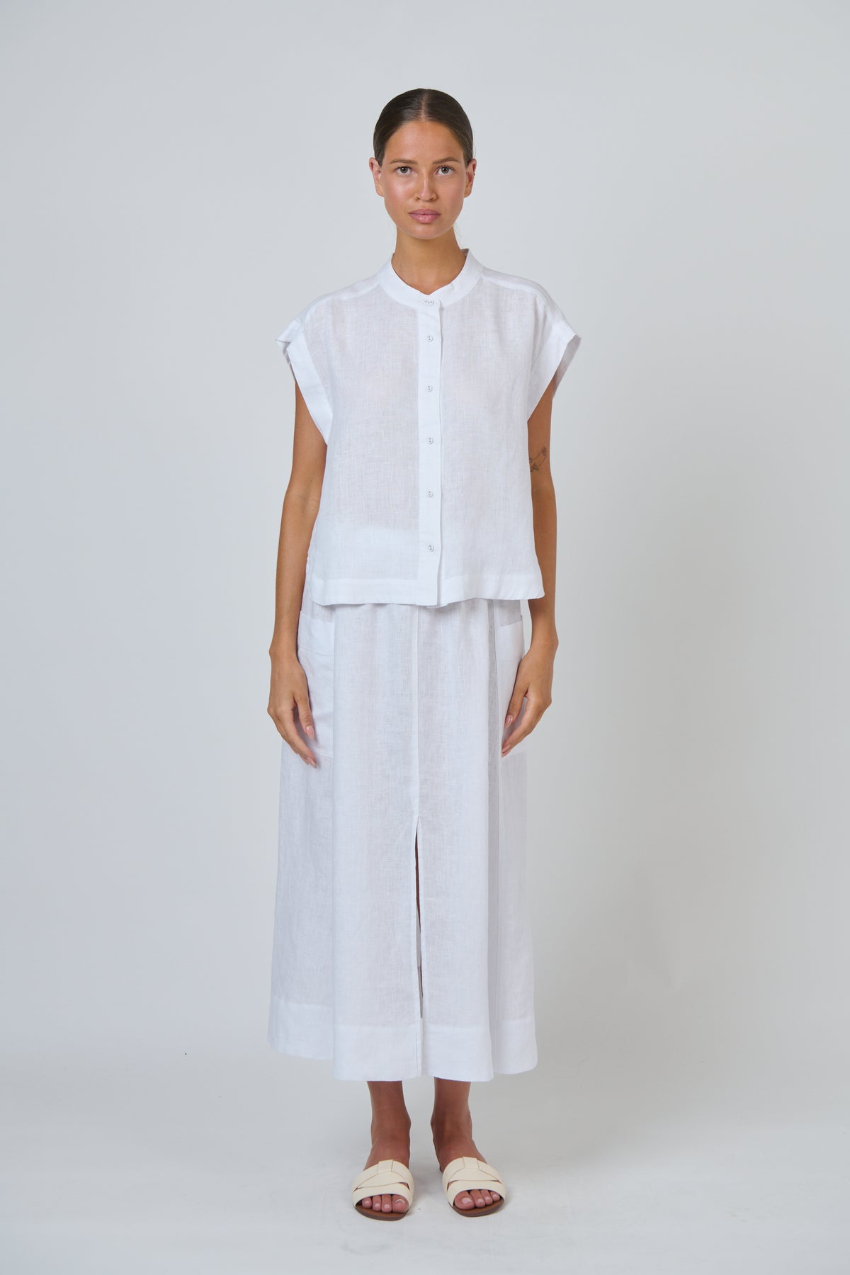 Naturals by O & J Linen Skirt in White GA709