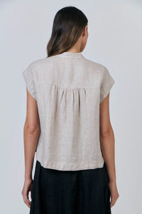 Naturals by O & J Linen Top in Dune GA429