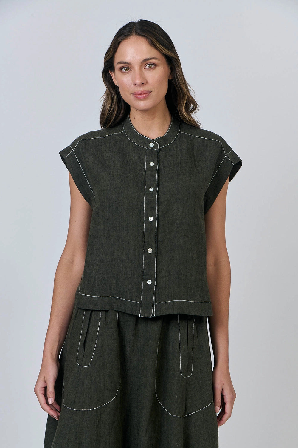Naturals by O & J Linen Shirt in Licorice GA429