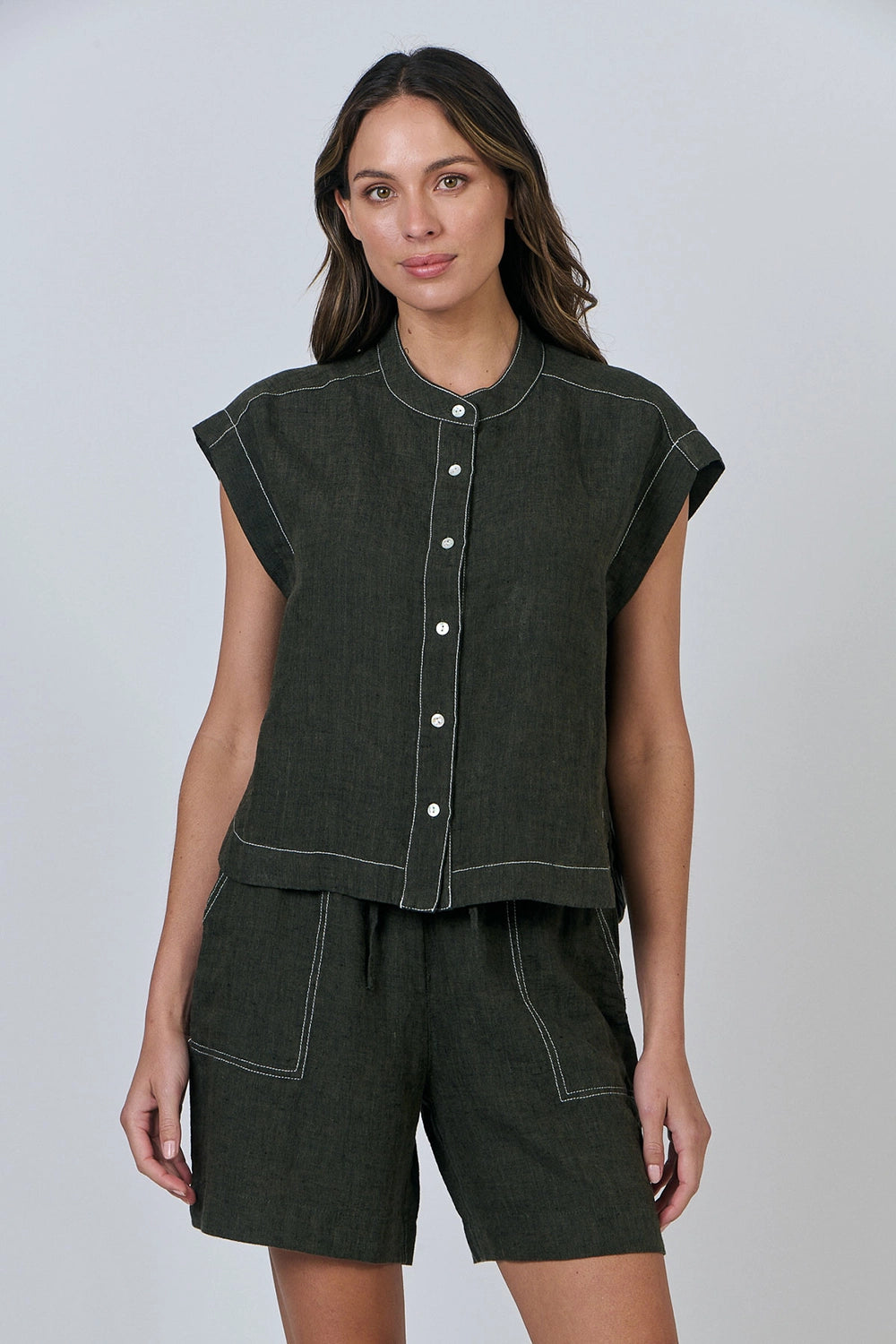 Naturals by O & J Linen Shirt in Licorice GA429