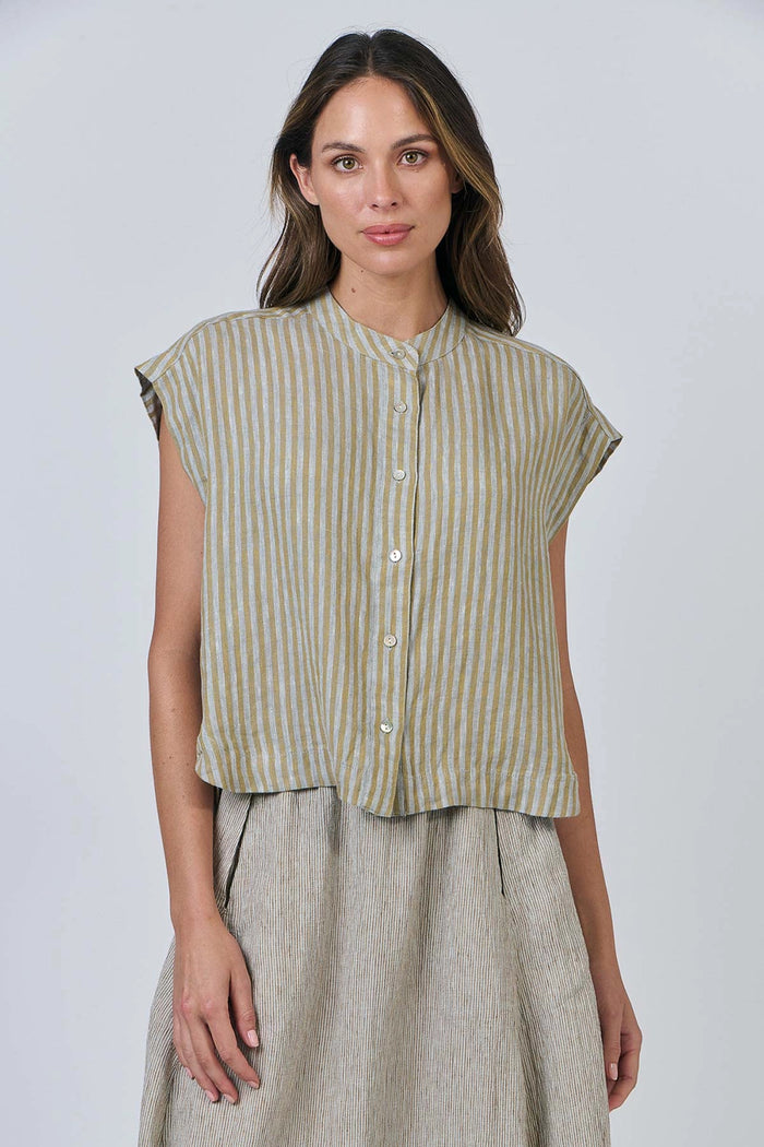Naturals by O & J Linen Top in Reed GA429