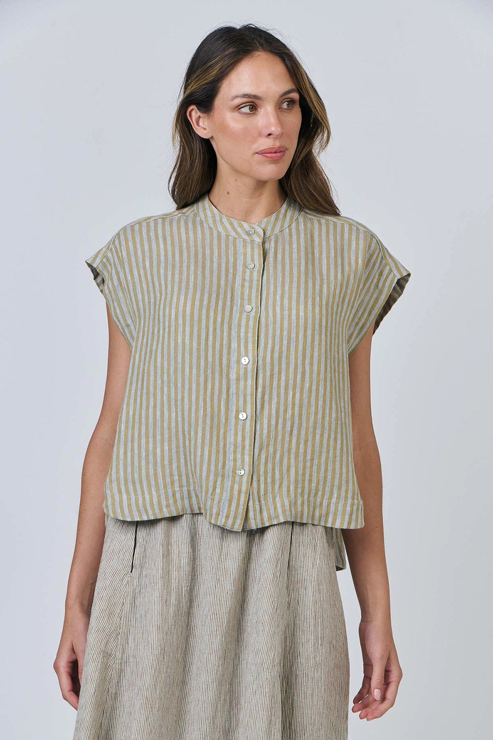 Naturals by O & J Linen Top in Reed GA429