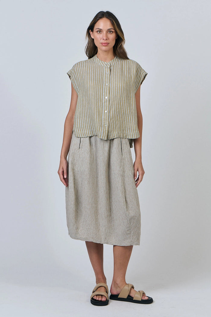 Naturals by O & J Linen Top in Reed GA429