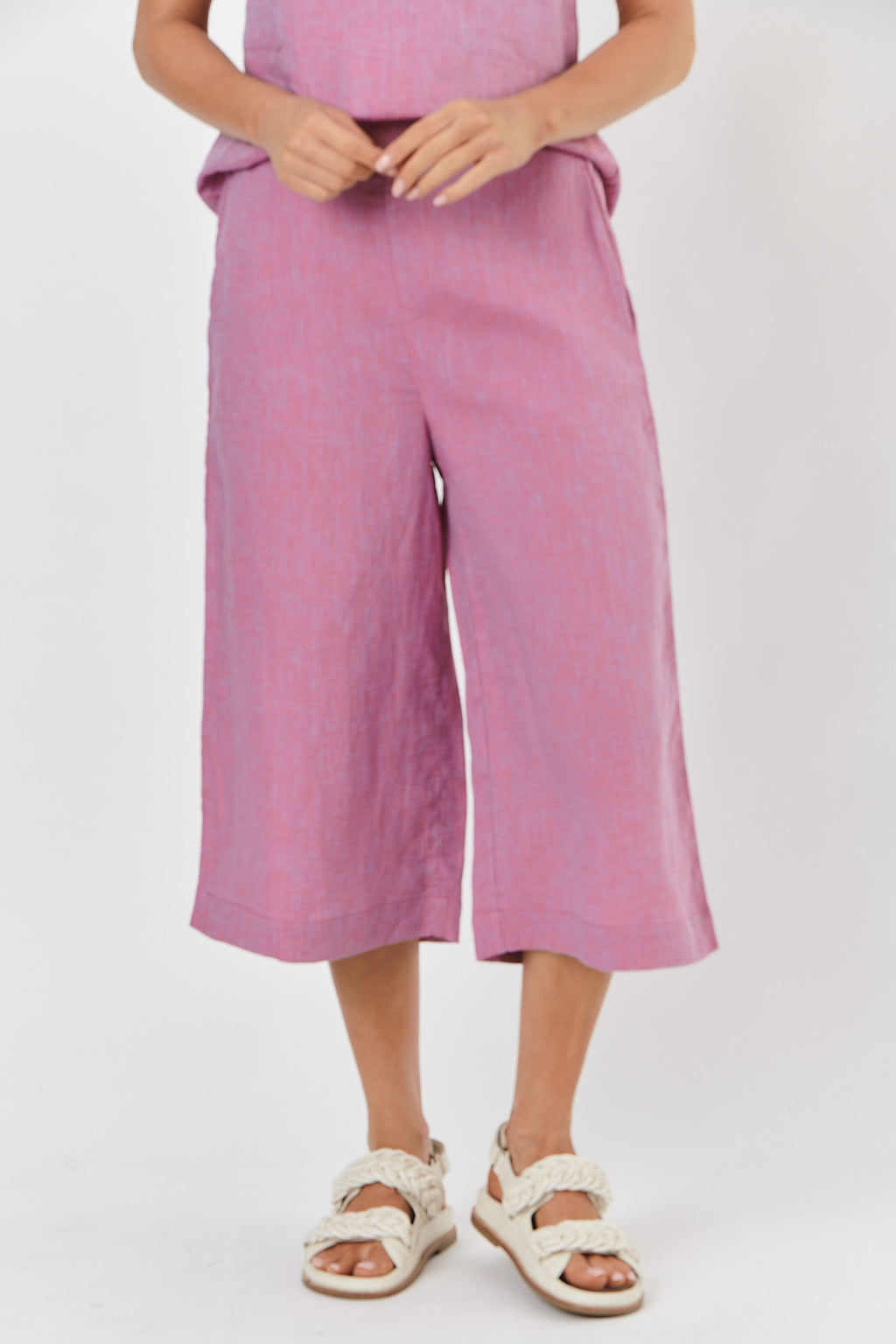 Naturals by O & J Cropped Linen Pants in Taffy GA438