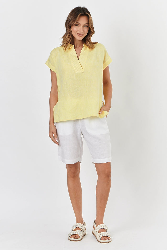 Naturals by O & J Linen Shorts in White GA241