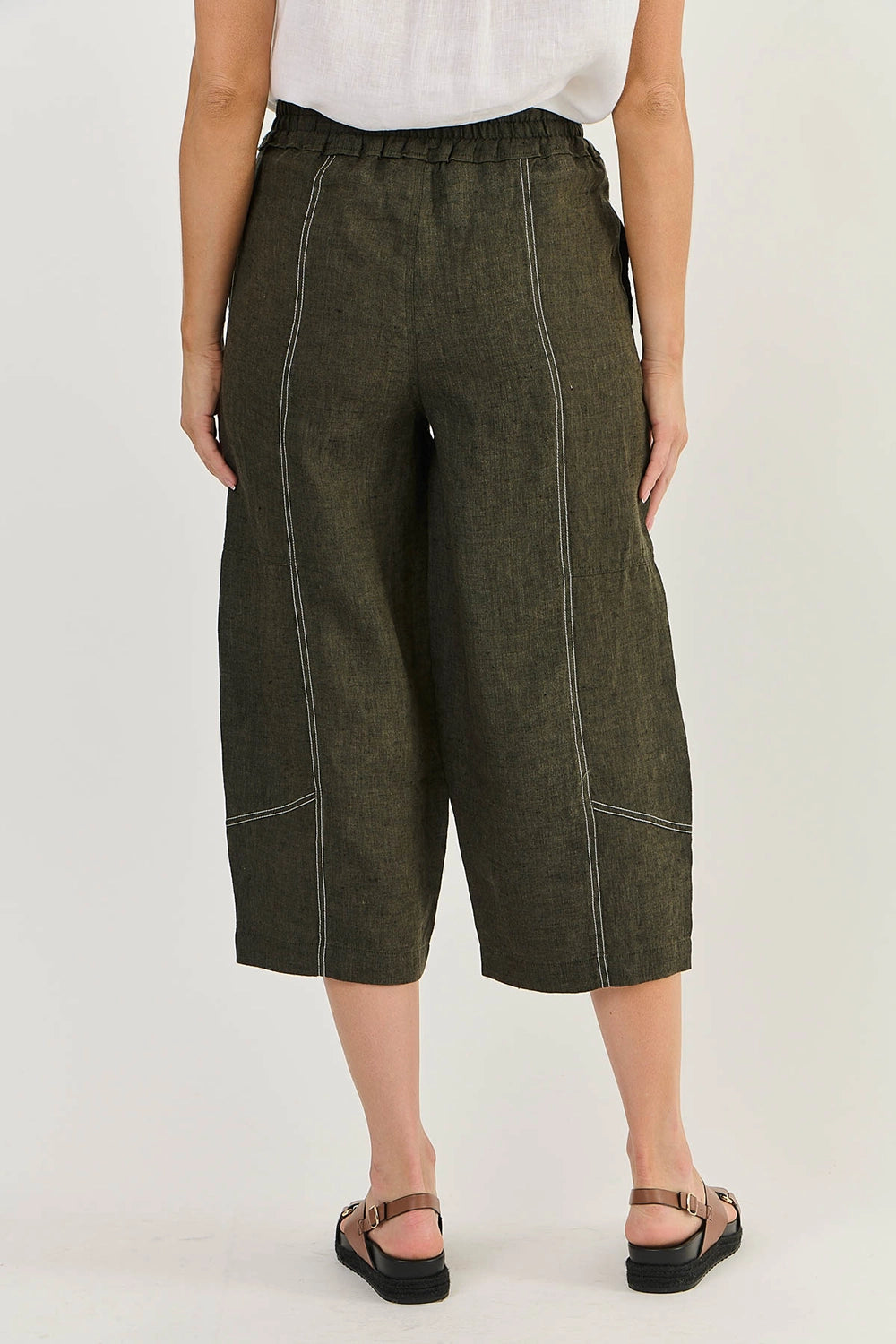 Naturals by O & J Linen Pants in Licorice GA476